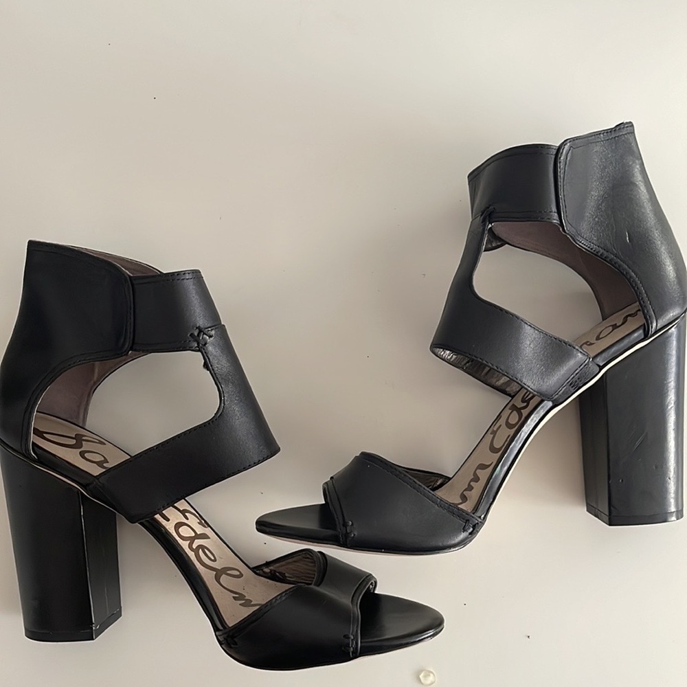 Sam Edelman YANA Black Leather Ankle Strap Cut Out Sandal Block Heel size 10